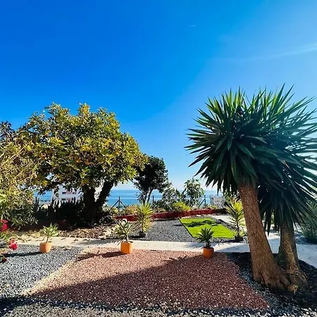 Apartment Garden - Sea Views *